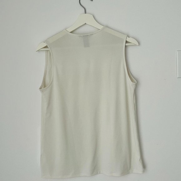 NWOT H&M - V-neck Top - Picture 8 of 8
